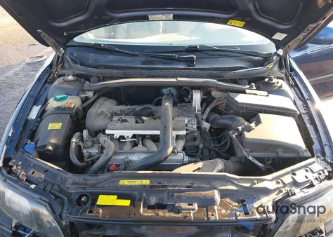 2001 Volvo S60 T5 from USA, damaged, VIN YV1RS53D912010328